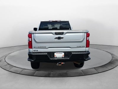 2022 Chevrolet Silverado 2500HD 4WD Crew Cab Standard Bed Custom
