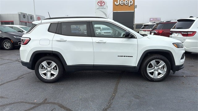 2022 Jeep Compass Latitude FWD