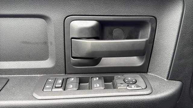 2025 RAM 2500 Tradesman Crew Cab 4x4 6'4' Box