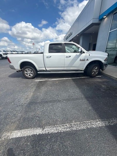 2017 RAM 2500 Laramie Crew Cab 4x4 6'4' Box