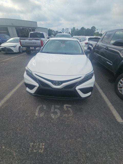 2022 Toyota Camry SE Nightshade Edition