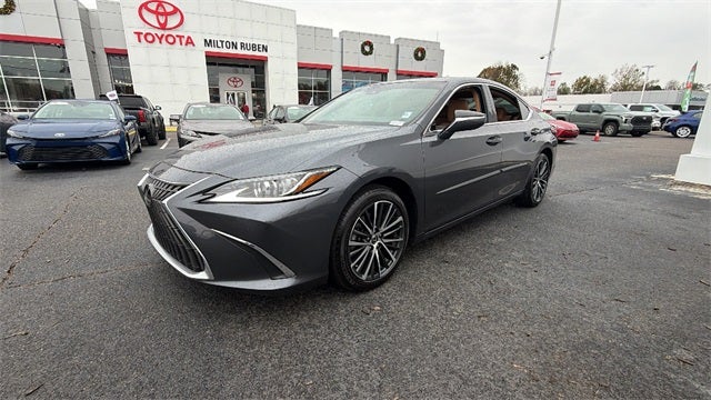 2022 Lexus ES ES 250