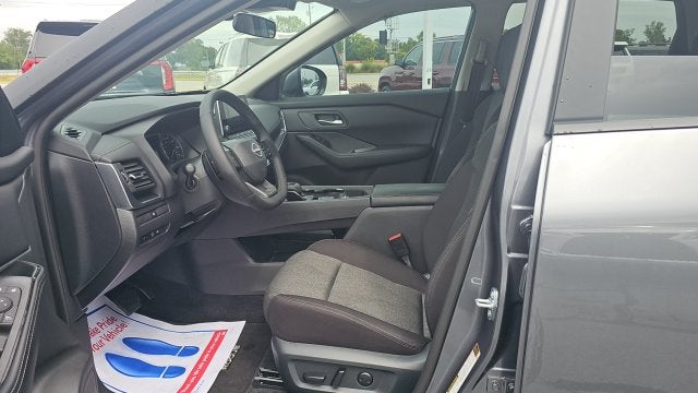 2025 Nissan Rogue SV FWD