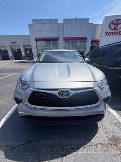 2024 Toyota Highlander LE