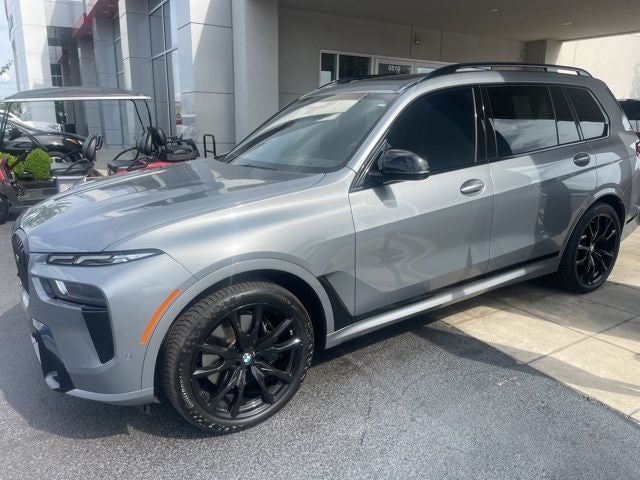 2025 BMW X7 M60i