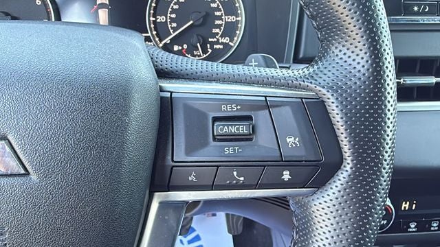 2022 Mitsubishi Outlander Base