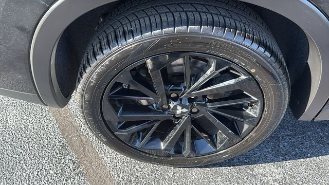 2022 Mitsubishi Outlander Base