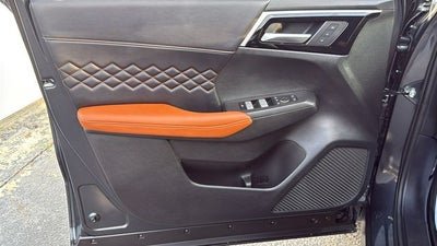 2024 Mitsubishi Outlander Base