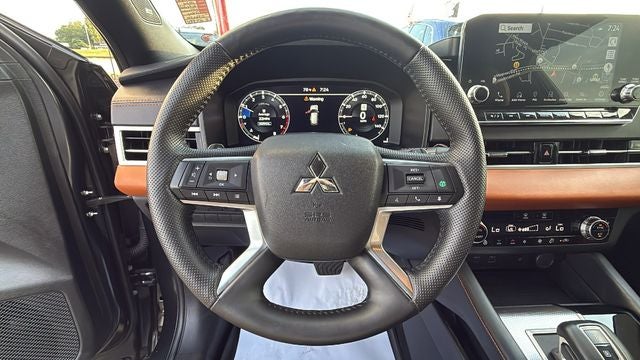 2024 Mitsubishi Outlander Base