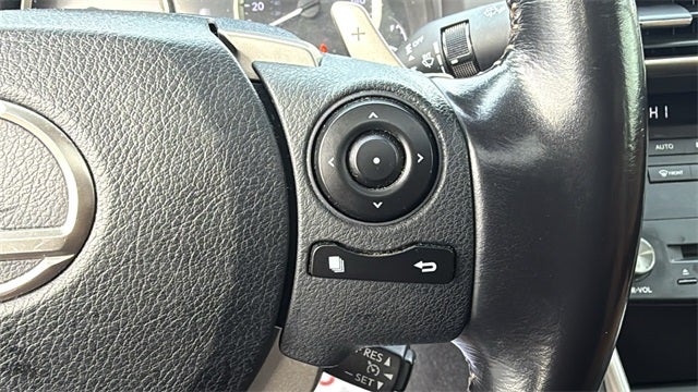 2016 Lexus IS 200t 200t