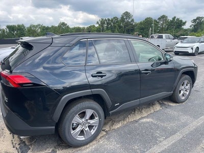 2025 Toyota RAV4 Hybrid XLE