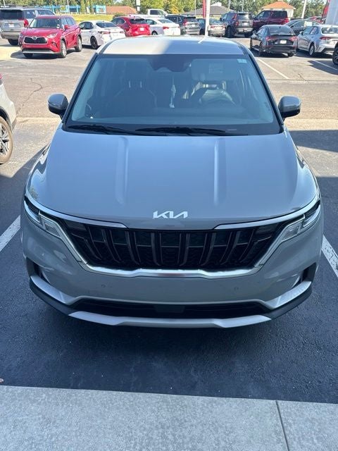 2024 Kia Carnival EX