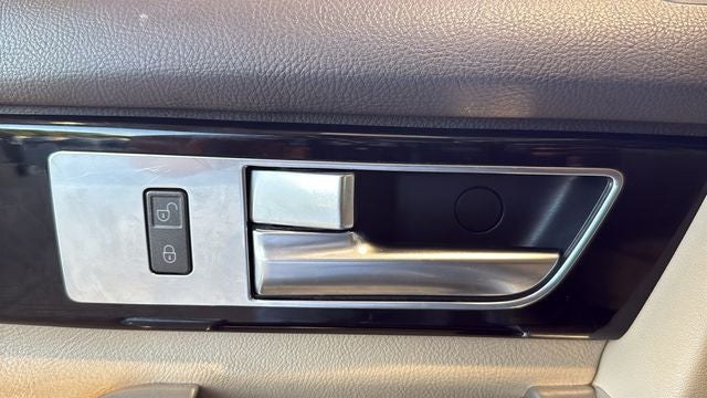 2016 Land Rover LR4 Base
