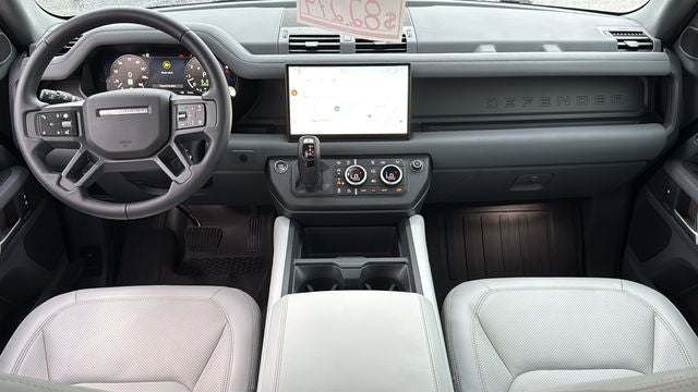 2025 Land Rover Defender 130 P400 X-Dynamic SE