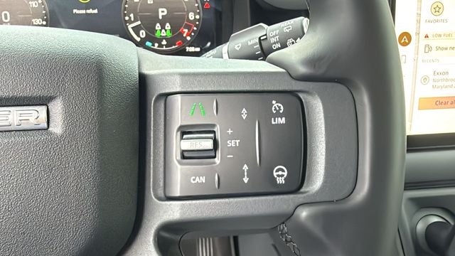 2025 Land Rover Defender 130 P400 X-Dynamic SE