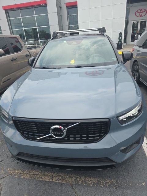 2020 Volvo XC40 T5 R-Design