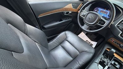 2023 Volvo XC90 B5 Plus