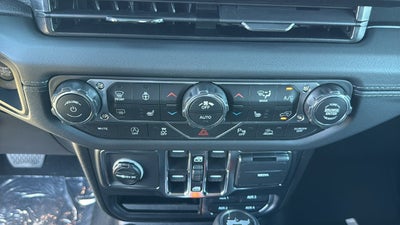 2027 Jeep Wrangler WRANGLER 4-DOOR SAHARA