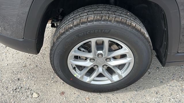 2026 Jeep Grand Cherokee GRAND CHEROKEE LAREDO X 4X2