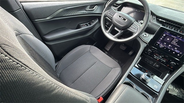 2025 Jeep Grand Cherokee GRAND CHEROKEE LAREDO X 4X2