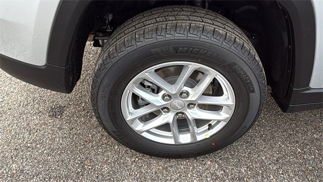 2025 Jeep Grand Cherokee GRAND CHEROKEE LAREDO X 4X2