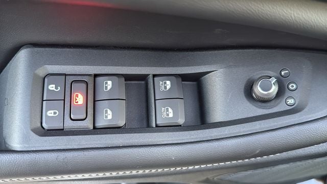 2027 Jeep Grand Cherokee GRAND CHEROKEE LAREDO X 4X2