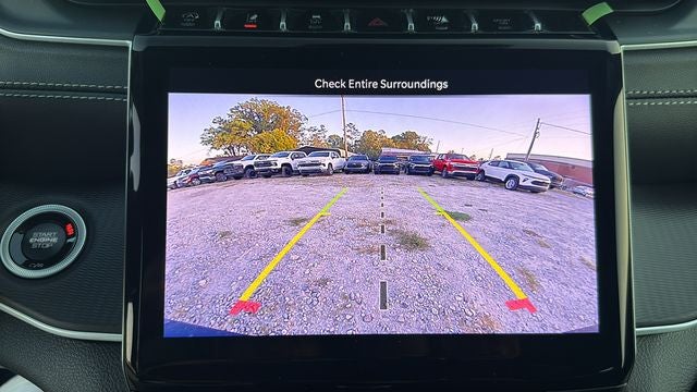 2027 Jeep Grand Cherokee GRAND CHEROKEE LAREDO X 4X2