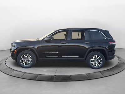 2027 Jeep Grand Cherokee GRAND CHEROKEE LAREDO X 4X2