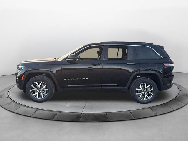 2027 Jeep Grand Cherokee GRAND CHEROKEE LAREDO X 4X2
