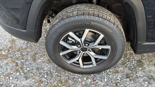 2027 Jeep Grand Cherokee GRAND CHEROKEE LAREDO X 4X2