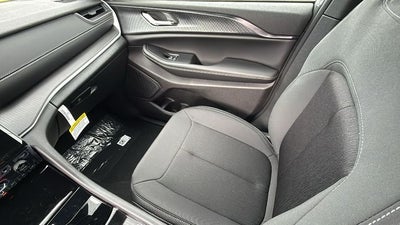 2026 Jeep Grand Cherokee GRAND CHEROKEE LAREDO X 4X2