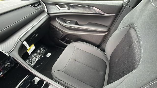 2026 Jeep Grand Cherokee GRAND CHEROKEE LAREDO X 4X2