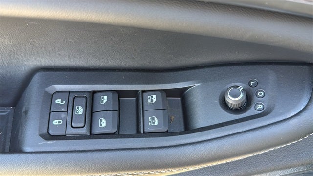 2025 Jeep Grand Cherokee GRAND CHEROKEE LAREDO X 4X2