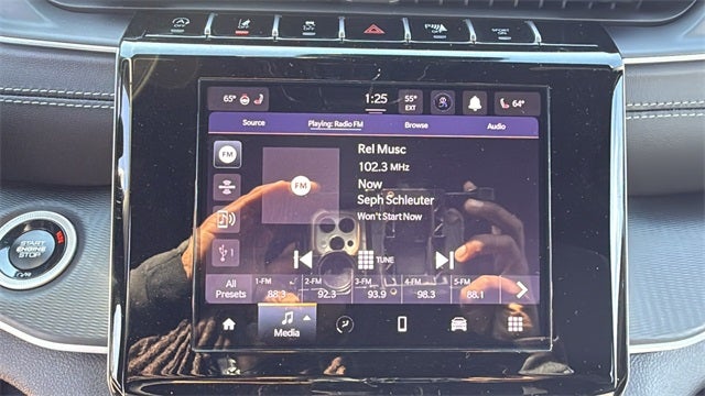 2025 Jeep Grand Cherokee GRAND CHEROKEE LAREDO X 4X2