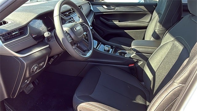 2025 Jeep Grand Cherokee GRAND CHEROKEE LAREDO X 4X2