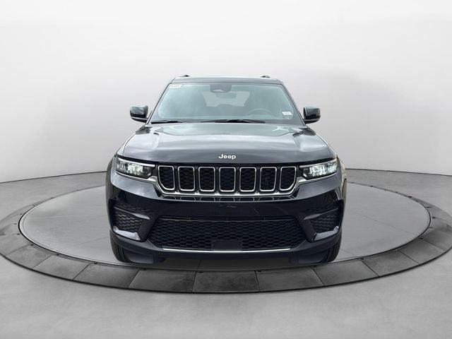 2027 Jeep Grand Cherokee GRAND CHEROKEE LAREDO X 4X2