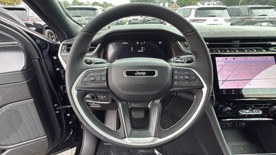 2027 Jeep Grand Cherokee GRAND CHEROKEE LAREDO X 4X2