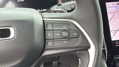 2027 Jeep Grand Cherokee GRAND CHEROKEE LAREDO X 4X2