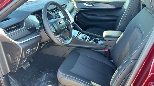 2025 Jeep Grand Cherokee GRAND CHEROKEE LAREDO X 4X2