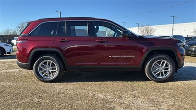 2025 Jeep Grand Cherokee GRAND CHEROKEE LAREDO X 4X2