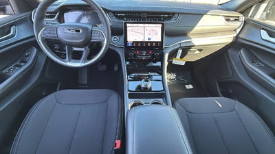 2027 Jeep Grand Cherokee GRAND CHEROKEE LAREDO X 4X2