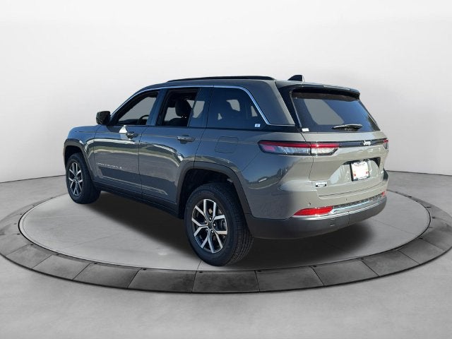 2027 Jeep Grand Cherokee GRAND CHEROKEE LAREDO X 4X2