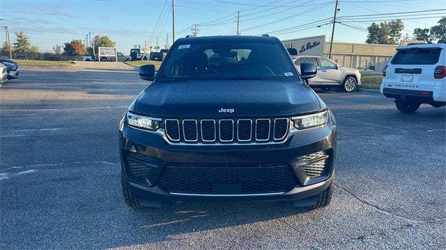 2025 Jeep Grand Cherokee GRAND CHEROKEE LAREDO 4X2