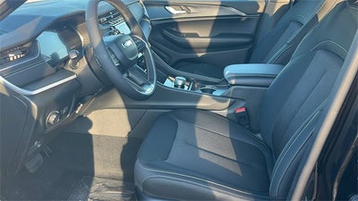 2025 Jeep Grand Cherokee GRAND CHEROKEE LAREDO 4X2