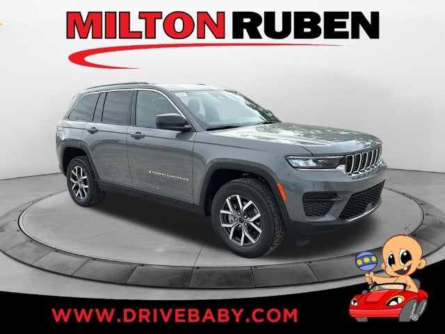 2027 Jeep Grand Cherokee GRAND CHEROKEE LAREDO X 4X2