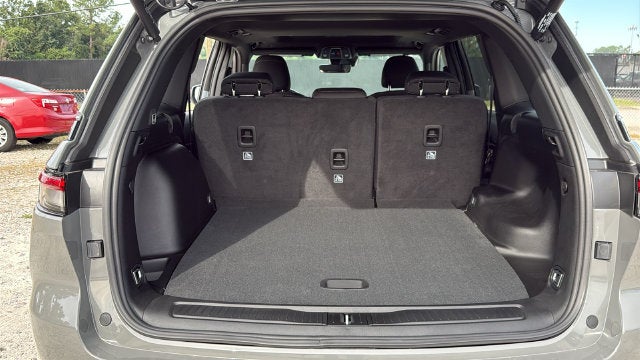 2027 Jeep Grand Cherokee GRAND CHEROKEE LAREDO X 4X2