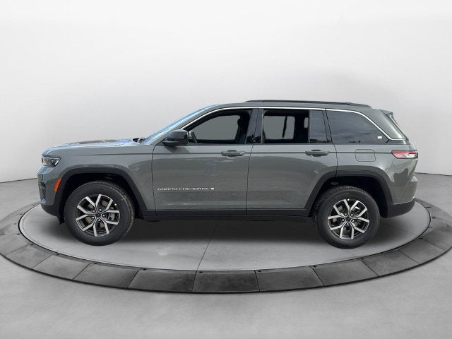 2027 Jeep Grand Cherokee GRAND CHEROKEE LAREDO X 4X2