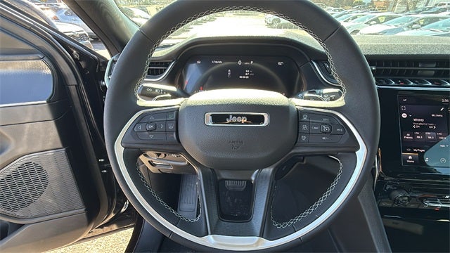 2025 Jeep Grand Cherokee GRAND CHEROKEE LAREDO X 4X2