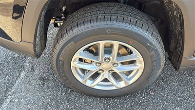 2025 Jeep Grand Cherokee GRAND CHEROKEE LAREDO X 4X2