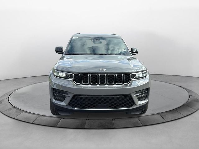 2027 Jeep Grand Cherokee GRAND CHEROKEE LAREDO X 4X2